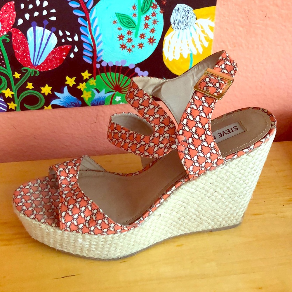 STEVE MADDEN (WORN ONCE) WEDGES ! ❣️